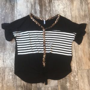 2X/3X LEOPARD BLACK WHITE STRIPE TIE UP BUTTON TOP
